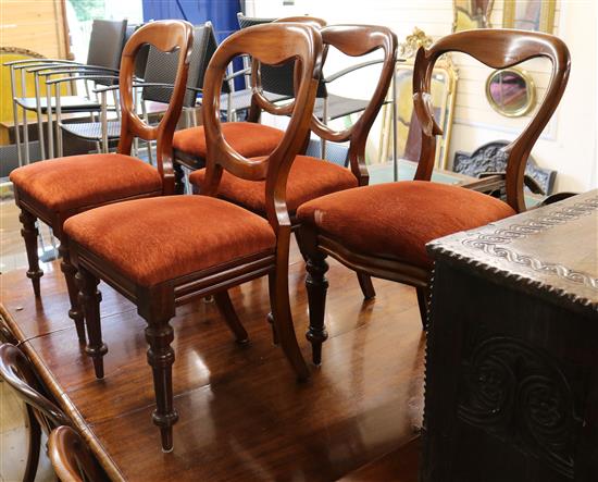 A set of eight Victorian mahogany dining chairs (a.f.)